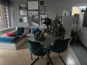 Tisch mit 4 Stühlen türkis zu verkaufen 