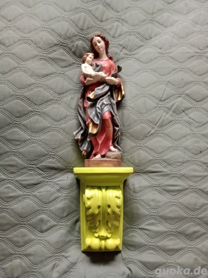 Antike Madonna mit Sockel 