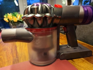 Dyson V8 Akkustaubauger