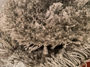 Schöner grauer Teppich