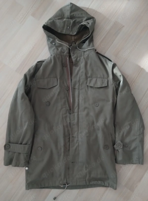   Parka mit Kapuze und herausnehmbaren Winterfell