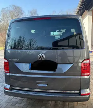 Volkswagen T6 Multivan Multivan DSG Kurz Highline Bild 4