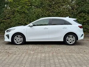Kia Ceed / cee'd cee´d 1.4T DCT7 Vision|Komfort|Navi Bild 3