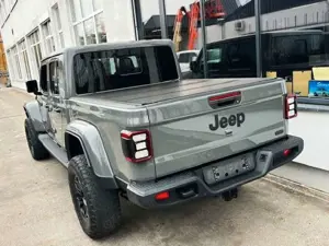 Jeep Gladiator Overland 4WD Bild 4