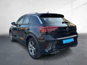 Volkswagen T-Roc R-Line 1.5 TSI DSG IQ.LIGHT AHZV TRAVEL Bild 2