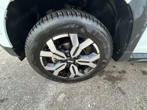 Dacia Duster Journey+ 4x4 150PS Bild 3