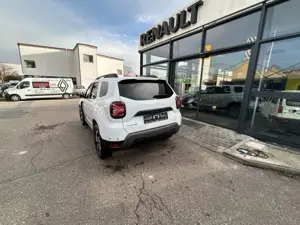 Dacia Duster Journey+ 4x4 150PS Bild 4