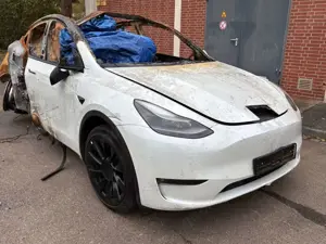 Tesla Model Y Performance Dual AWD
