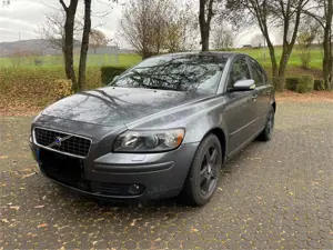 Volvo S40 T5 ~ 2,5 Turbo ~ 220 PS ~ Automatik ~ Xenon