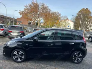 Renault Scenic III 1.6 dCi NAVI / SHZ / PDC Bild 4