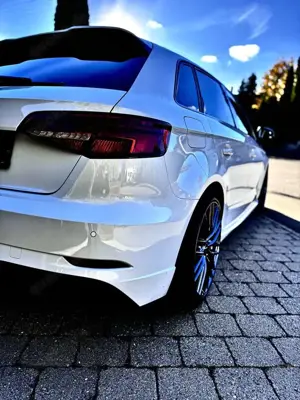 Audi A3 35 TFSI cylinder on demand Limousine S tronic spor Bild 4