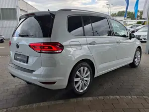 Volkswagen Touran 2.0 TDI DSG Highline 7S/RFK/AHK/ALLSEASON Bild 5