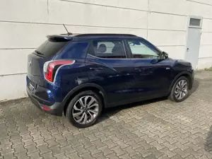 SsangYong Tivoli 1,5 T-GDI Turbo 2WD MT Onyx Nav Ledr Shz Bild 3