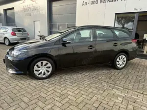 Toyota Auris Touring Sport*PDC*KLIMAAUTO*GJREIFEN Bild 3
