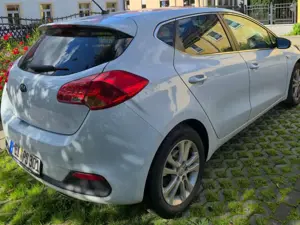 Kia Ceed / cee'd 1.4 CVVT Fifa World Cup Edition Bild 5