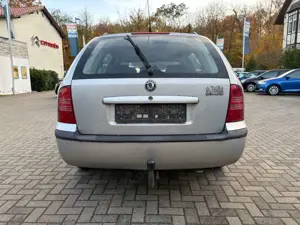 Skoda Octavia 1.9 TDI Combi Ambiente**AHK**Fahrbereit** Bild 3