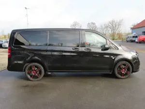 Mercedes-Benz Vito Tourer 119 CDI Edition lang Navi Kamera AHK Bild 3