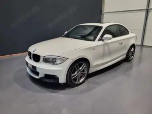 BMW 120 d M-Sport *Navi| Xenon| PDC| Glasdach*