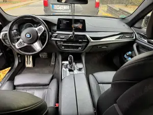 BMW 530 530d xDrive Touring Aut. Sport Line