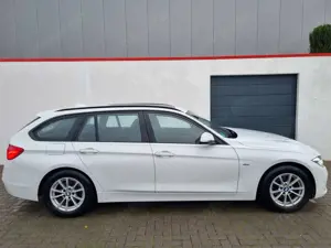 BMW 318 318d Touring Aut. Sport Line