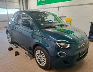 Fiat 500e 320 Km Reichweite  Navi - Klimaautomatik