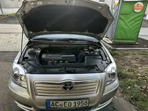 Toyota Avensis 1.8 VVT-i Automatik Sol