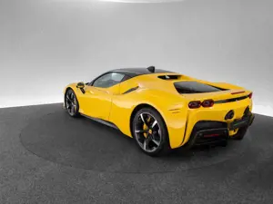 Ferrari SF90 Stradale FERRARI SINGEN Bild 3