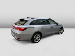 SEAT Leon Sportstourer 2.0TDI Style LED Navi Pano DAB Bild 4