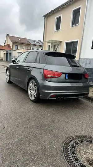 Audi A1 A1 Sportback*3xS line*Stdhzg*Keyless Go*Bose* Bild 5