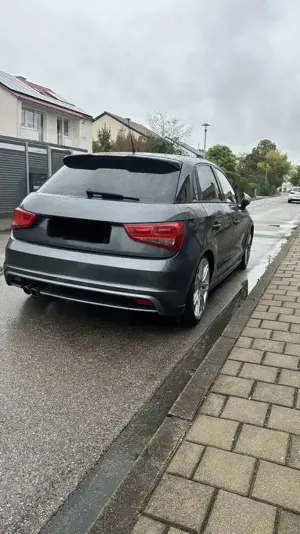 Audi A1 A1 Sportback*3xS line*Stdhzg*Keyless Go*Bose* Bild 4