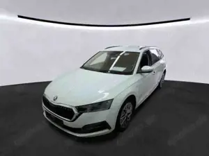 Skoda Octavia Combi 2.0 TDI DSG Navi LED AHK Sitzhzg Bild 2