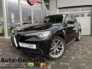 Alfa Romeo Stelvio Lusso Ti Q4 / Standheizung / Glasschiebedach Bild 1