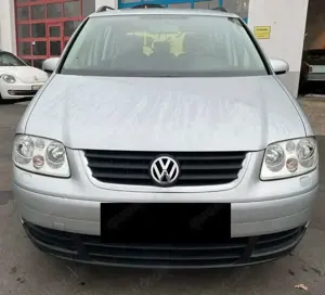 Volkswagen Touran Touran 1.6 FSI Trendline