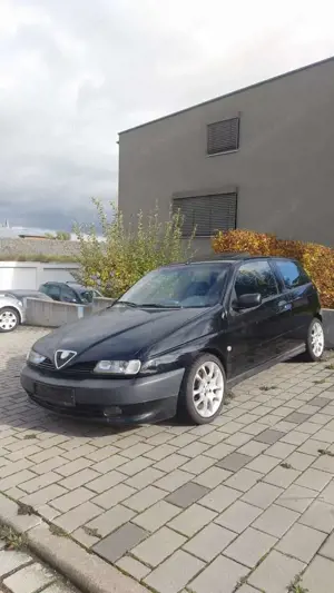 Alfa Romeo 145 1.6 Bild 3