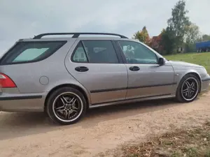 Saab 9-5 9-5 Kombi Aero Bild 2
