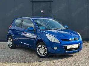 Hyundai i20 1,4 Comfort 3-Türer *101PS*MFL*KLIMA* Bild 3