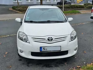 Toyota Auris Bild 2