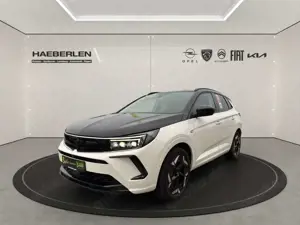 Opel Grandland 1.6 Turbo GSe 4 ACC+LED+Navi+SHZ+360 Bild 2