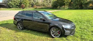 Skoda Octavia Octavia III Combi Combi 2.0 TSI DSG RS ((TÜV Neu))