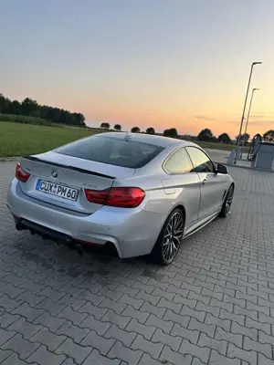 BMW 435 435i Coupe xDrive Sport-Aut. M Sport Bild 4