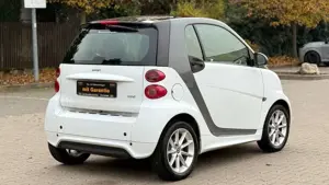 smart forTwo coupe Micro Hybrid Drive/TÜV NEU/SHZ/ALU Bild 5