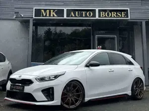 Kia Ceed / cee'd CeedGT/Aut/KlimaAut/LED/R-Kam/JBL/STERNENHIMMEL*