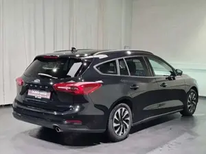Ford Focus 1.0 MHEV Titanium X*PANO-SD*LED*GJR*-42%* Bild 2
