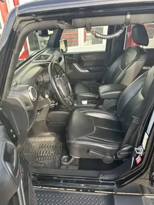 Jeep Wrangler Unlimited 2.8 CRD Modell Sahara 1. Hand TOP Bild 5