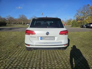 Volkswagen Touareg 3.0 V6 TDI SCR Blue Motion DPF Automatik Bild 5