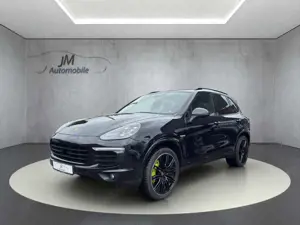 Porsche Cayenne S Chrono Pano AHK Memory PDLS StHz Bild 3