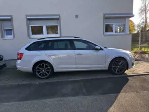 Skoda Octavia Bild 1
