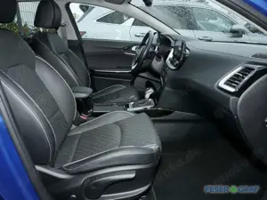 Kia XCeed 1.5T DCT7 PLATINUM Panorama 8-fach-bereift Bild 4