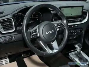 Kia XCeed 1.5T DCT7 PLATINUM Panorama 8-fach-bereift Bild 5