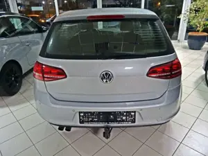 Volkswagen Golf VII Lim. Cup BMT DSG AHK Bild 4